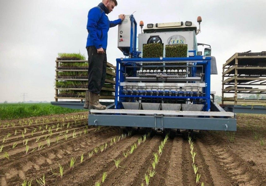 Products Automatic Transplanter